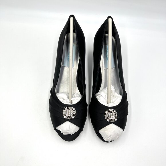 Dyeables Womens Size 7.5 Kristin Black Satin Peep Toe Kitten‎ Heel Pumps Shoes - Picture 3 of 15